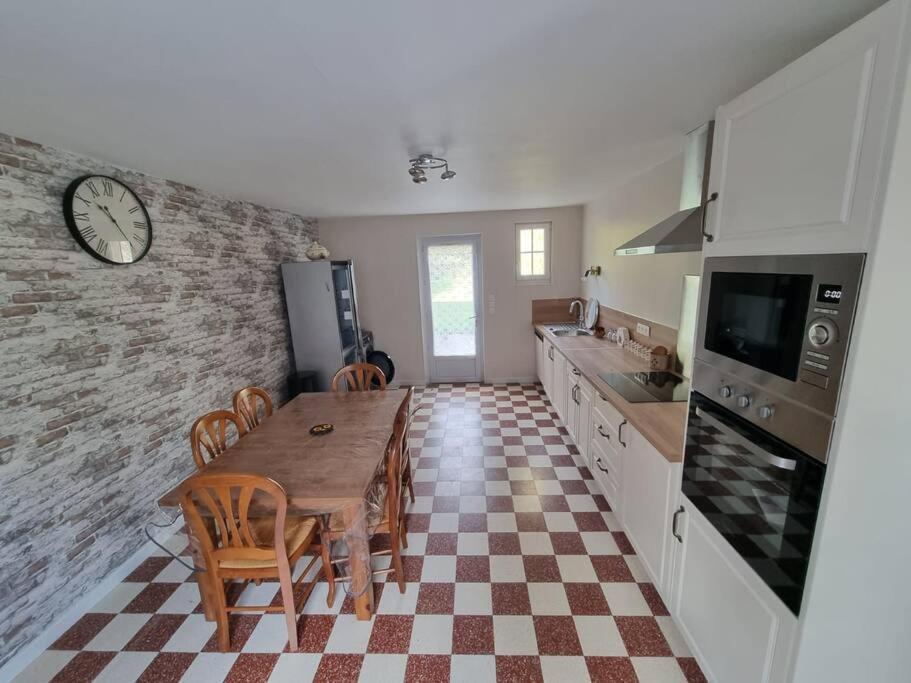 Maison 8-10 Personnes Vrocourt